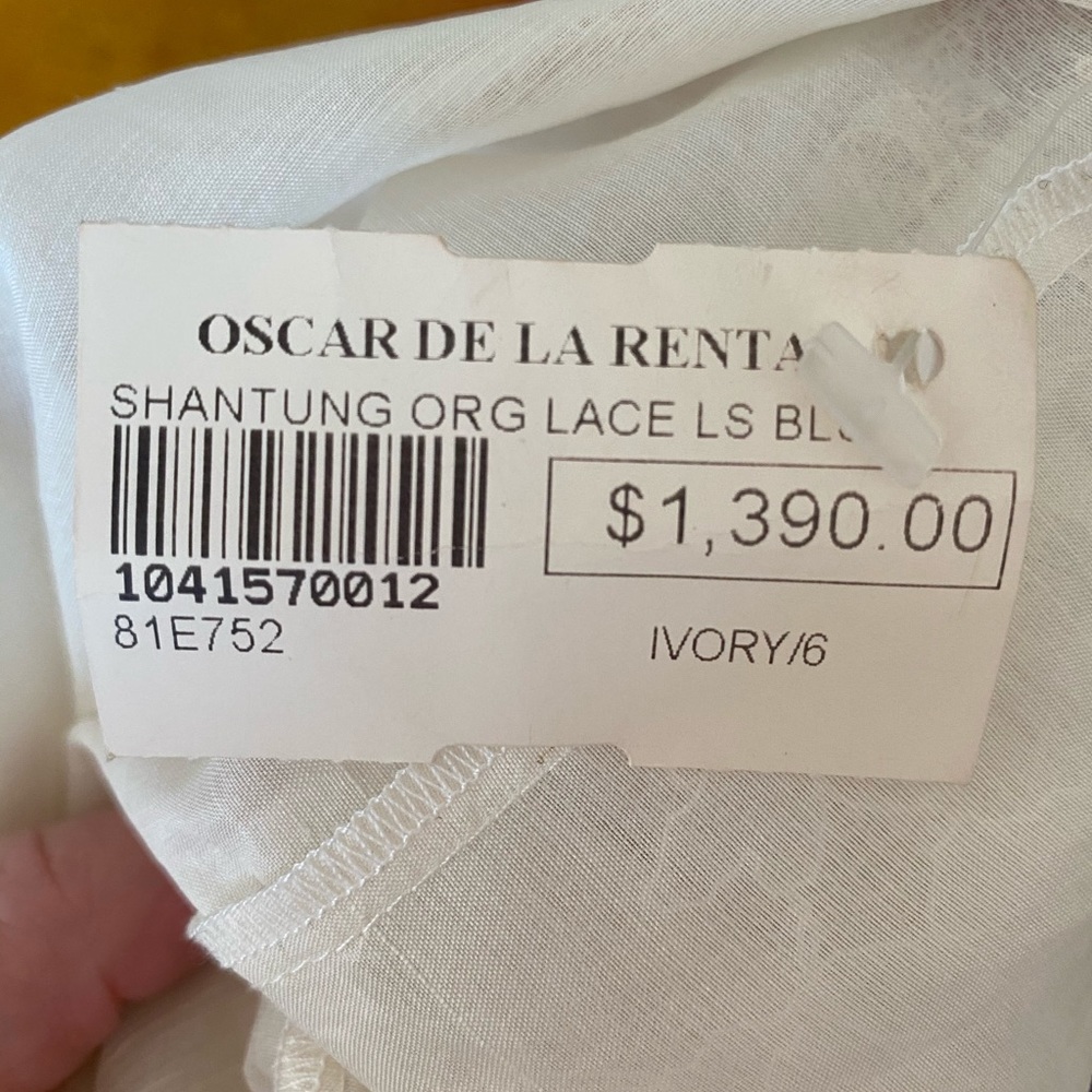 SOLD Oscar de la Renta Ruffle top 6 ASO Gossip - Picture 8 of 14